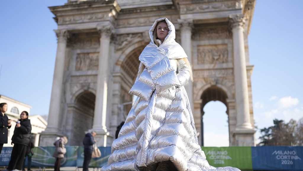 Russian carried Ukraine placard at Olympics Opening Ceremony