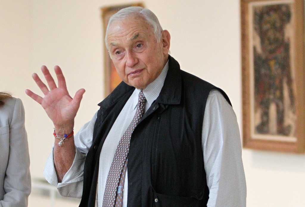 Les Wexner to be deposed over decades-long friendship with Jeffrey Epstein