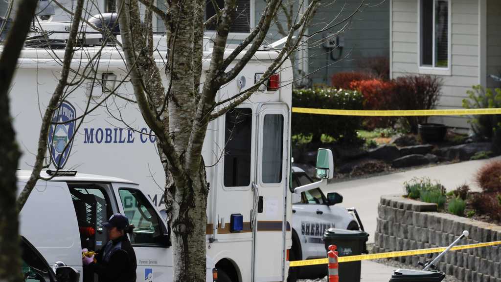 Man stabs 4 people to death in Washington state before being shot by deputy