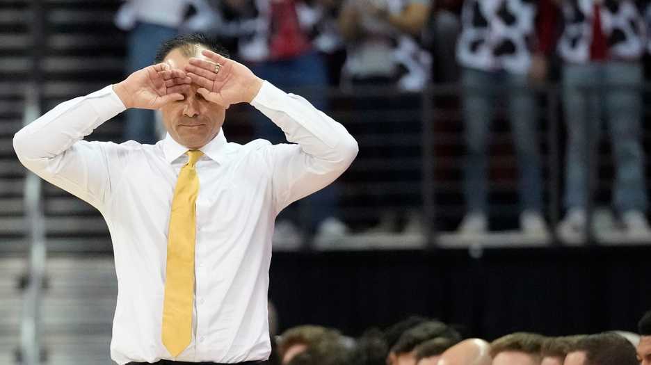 Penn State beats Iowa 71-69 on last second free throws