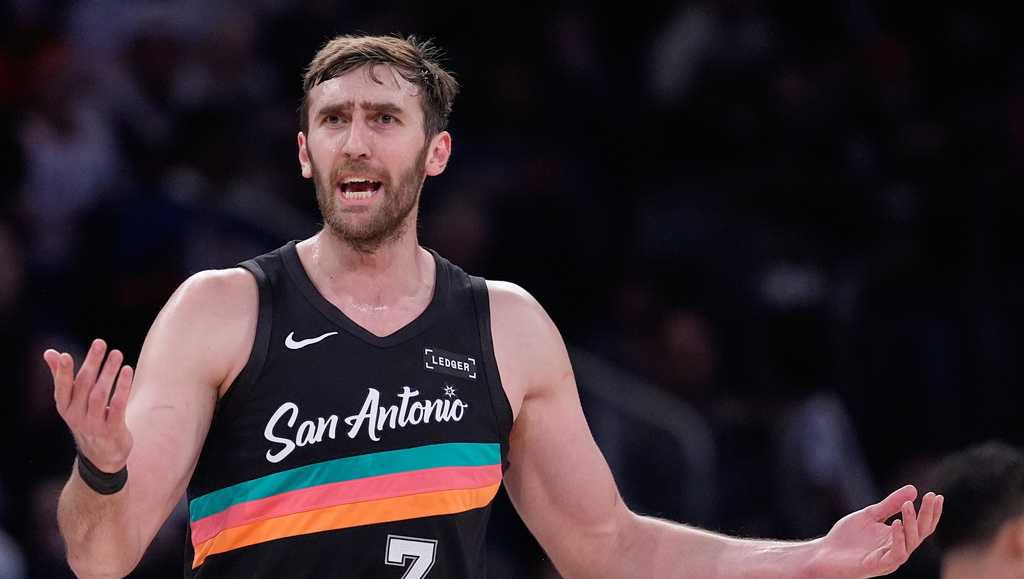 NBA player calls on Atlanta Hawks to cancel promotional night with adult entertainment club