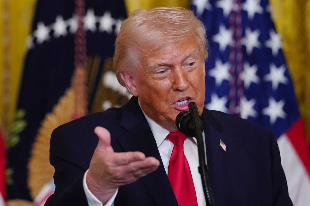 Trump signs executive orders aimed at addressing home affordability concerns ahead of midterms