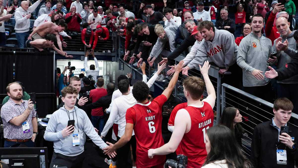 March Madness Upset Alert? Cinderella RedHawks Take On SEC Powerhouse Tennessee Vols!