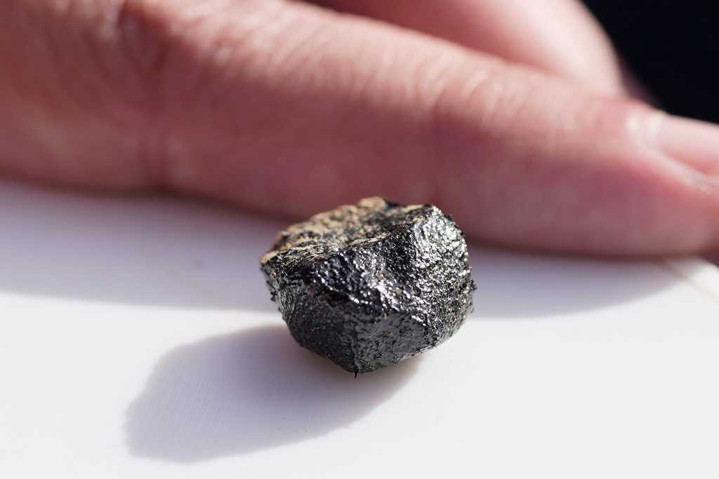 Meteorite hunters scour Ohio for fragments of 7-ton space rock that crashed into Earth