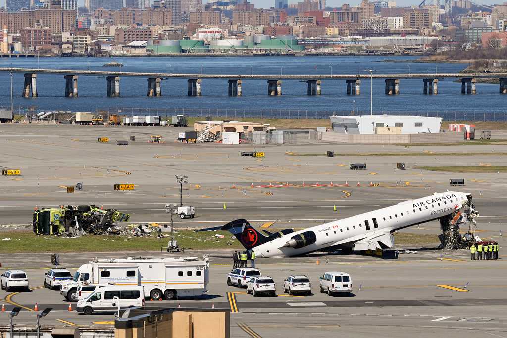 What we know about the pilots killed in LaGuardia collision