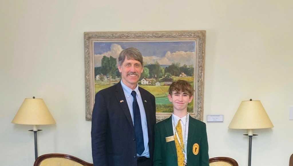 14-year-old running for governor is first teen to get on Vermont's general election ballot