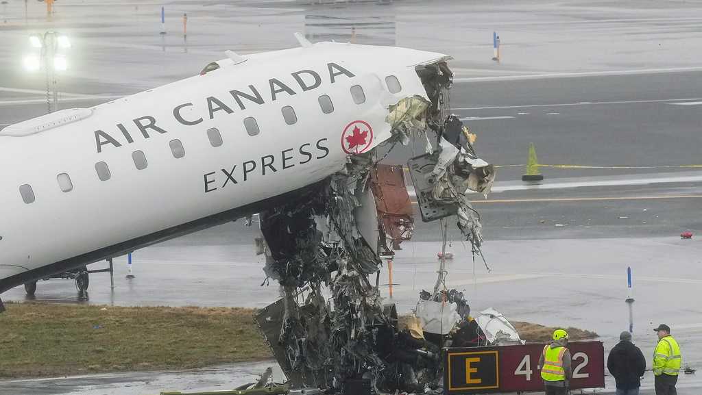 Air Canada CEO will retire this year after criticism over English-only crash message