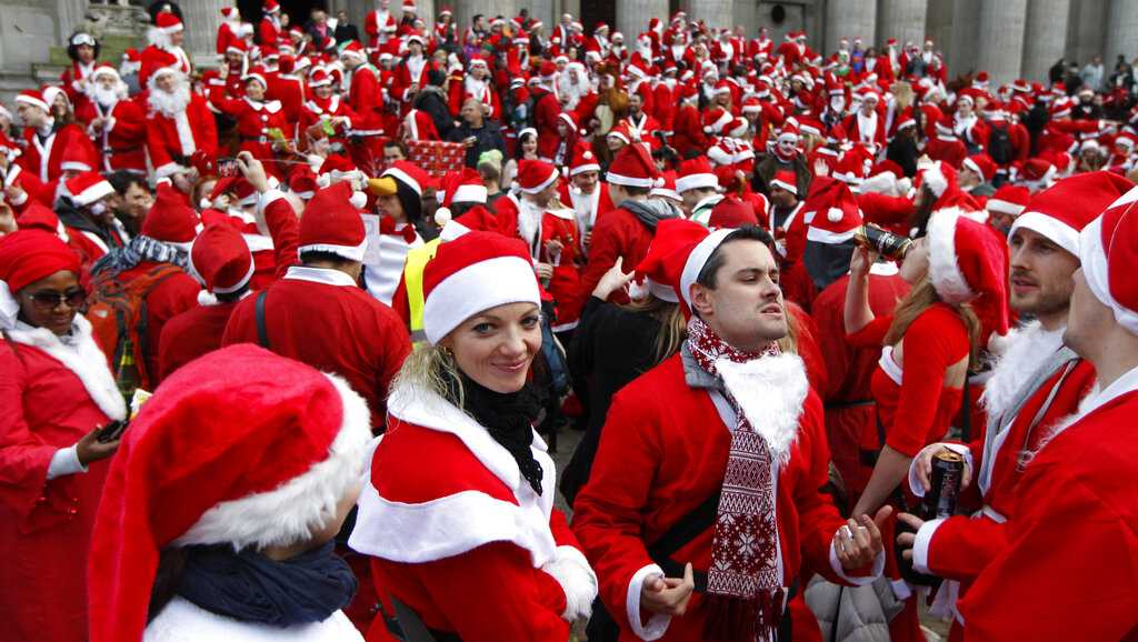 SantaCon returns to Downtown Cincinnati, benefits The Cure Starts Now