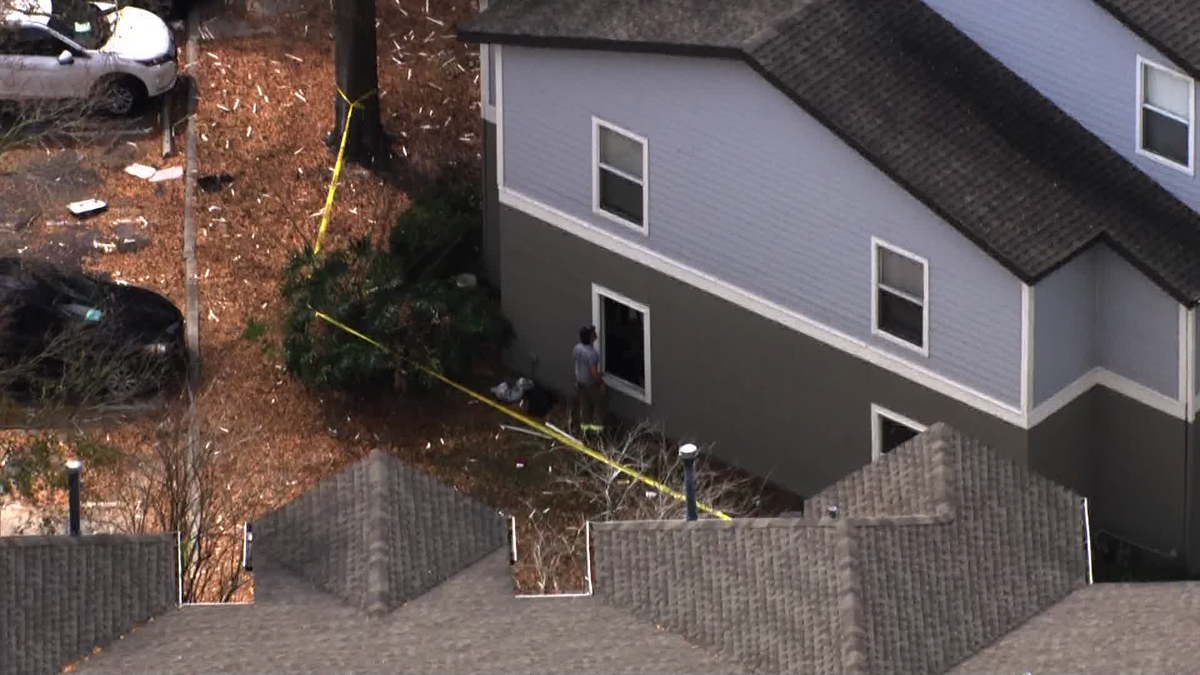 Officials: 1 injured in explosion at Orange County apartment building