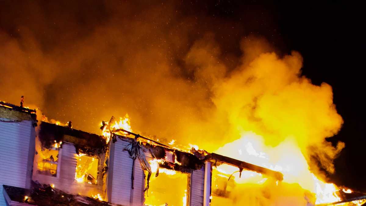 Photos: Fire rips through Lancaster County, Pa. apartment building ...