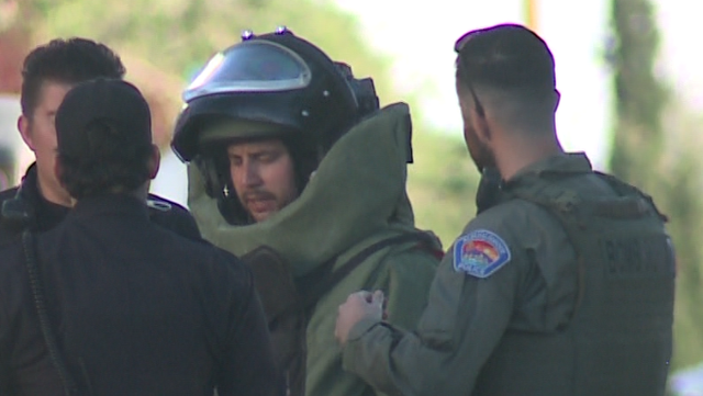 Bomb Unit evaluating device at scene of shooting - Vimarsana News