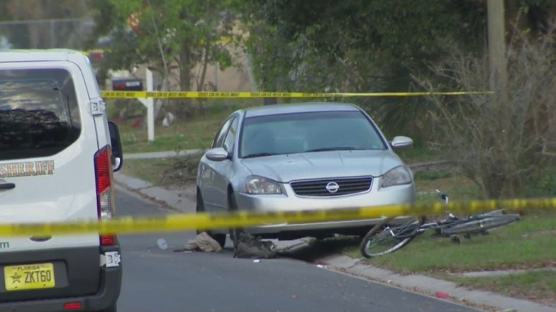 Man dies after being found with gunshot wound in Apopka, deputies say