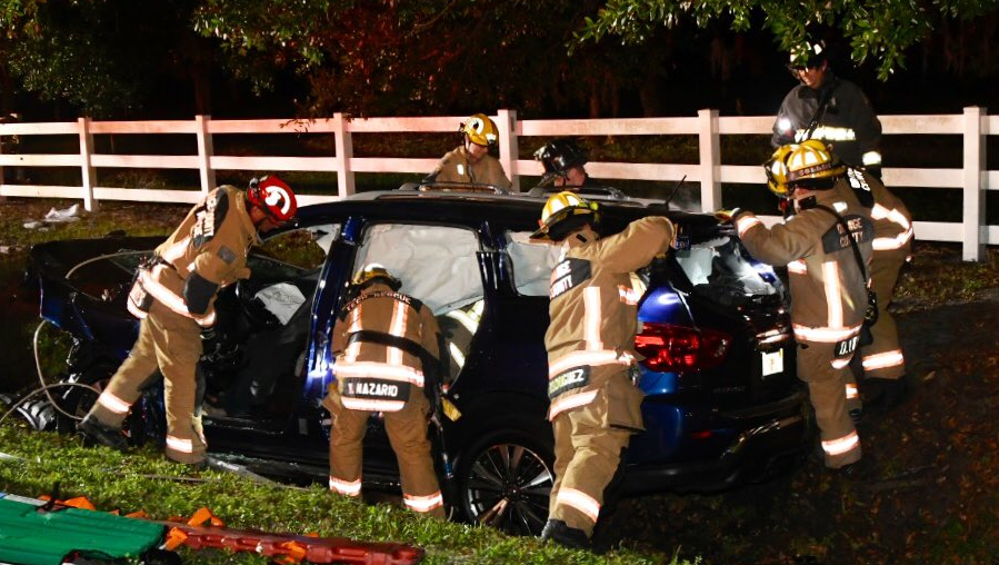 Driver killed in 2vehicle crash on Apopka Vineland Road