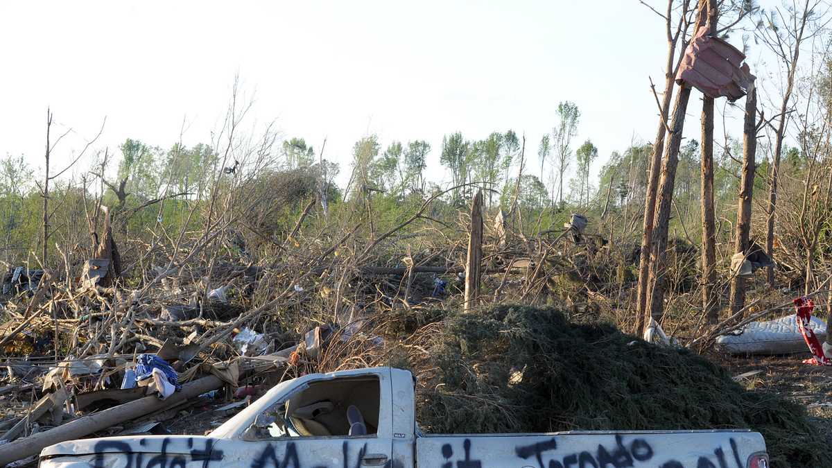 PHOTOS April 27, 2011 Tornadoes in Alabama