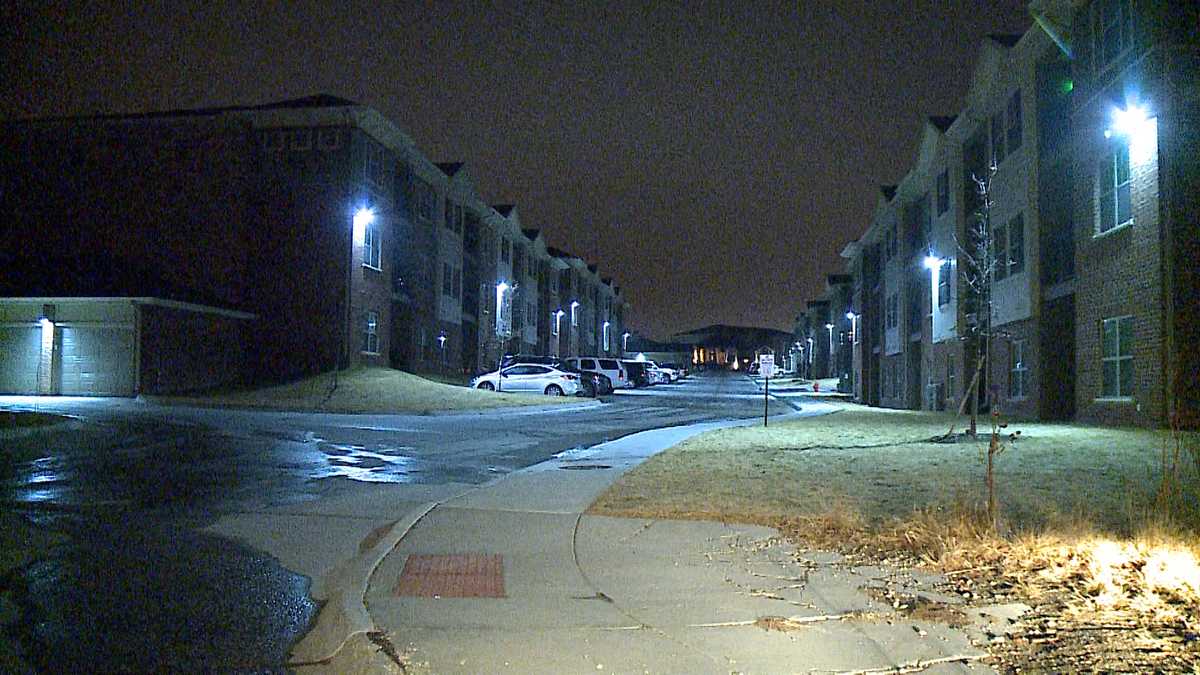 Papillion firefighters respond to apartment fire