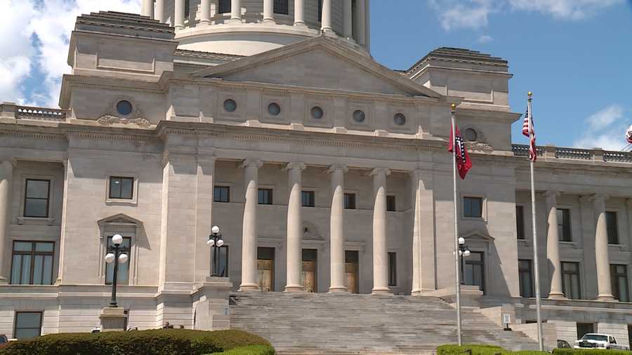 2 proposed Arkansas bills would limit citizens' access to government records and meetings