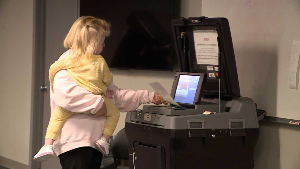 Voters head to polls to decide AR Senate District 26 runoff election