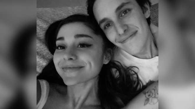 Singer Ariana Grande and real estate agent Dalton Gomez have officially tied the knot.