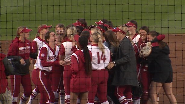 Razorbacks take down Tennessee in top 15 series - Vimarsana News