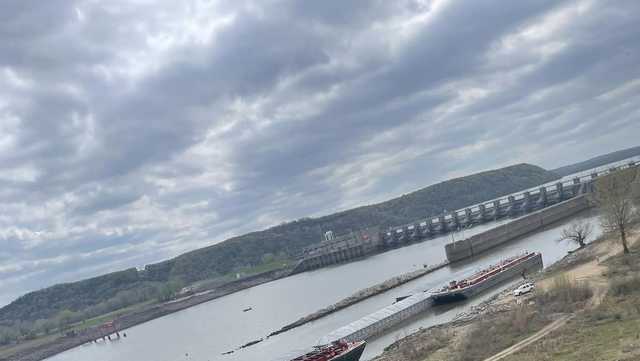 VIDEO: Bridge in Oklahoma reopens after being struck by barge - Vimarsana News