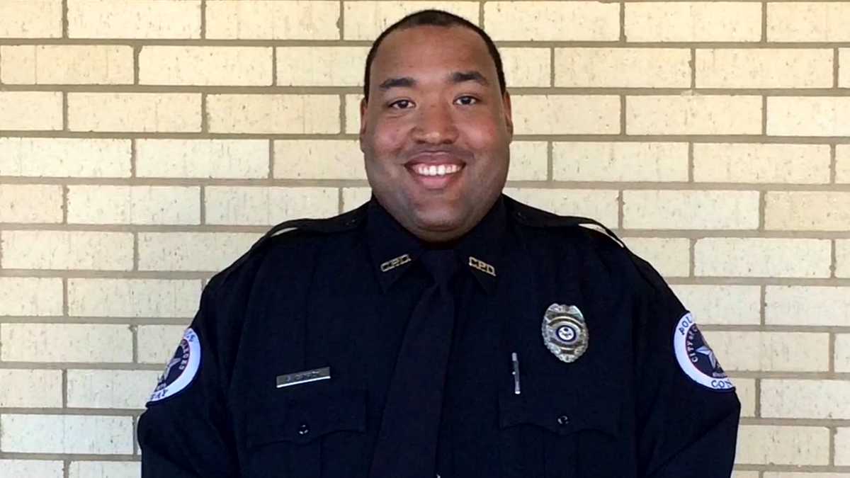 Police Arkansas Officer Suspended After Caught On Camera Dancing Naked 