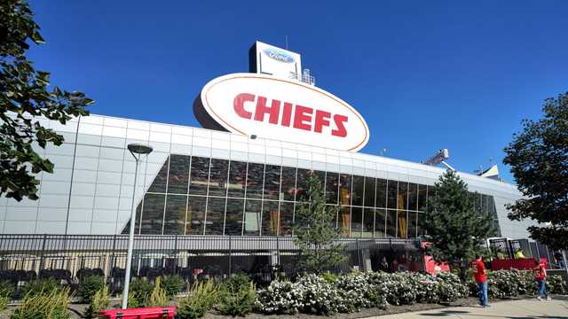 KC's Arrowhead Stadium gets go-ahead as voting site