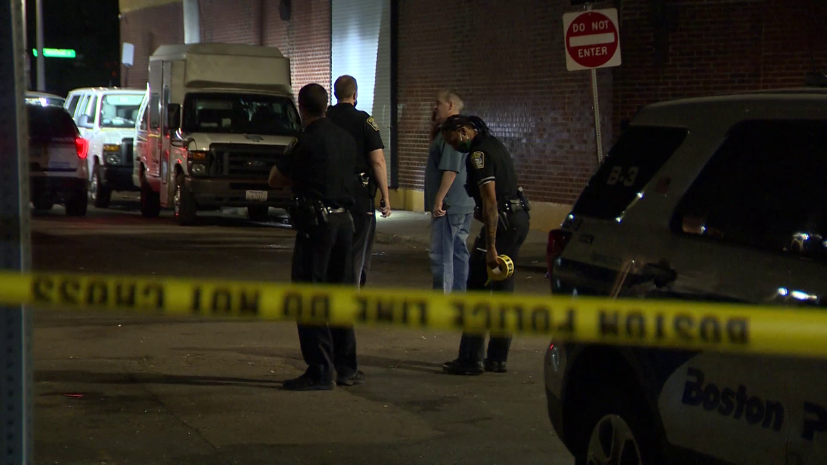 Early-morning stabbings under investigation in Boston