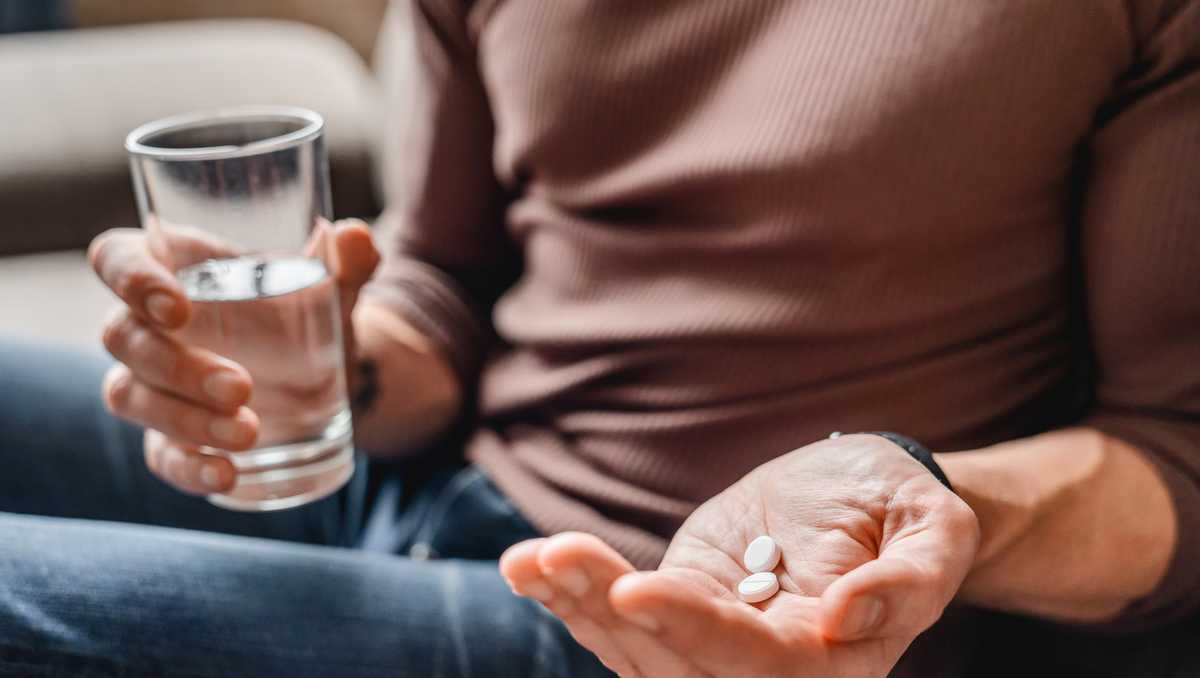 Task force says adults 60 and older should not take daily aspirin to