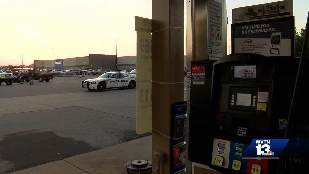 Man sets himself on fire outside Alabama Walmart