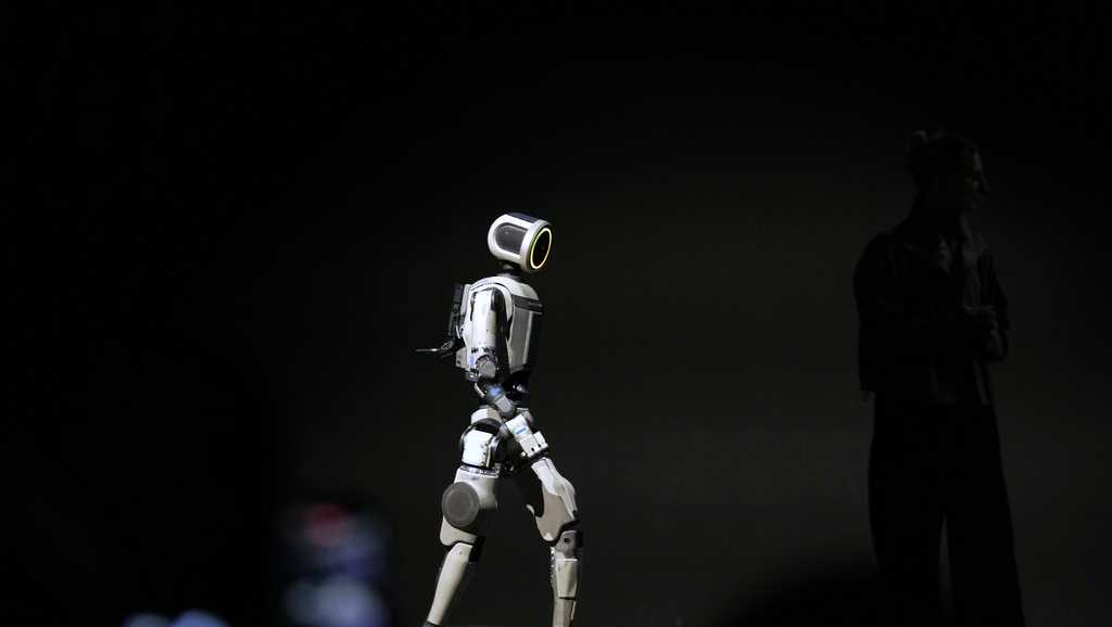 Boston Dynamics unveils new humanoid robot Atlas at CES