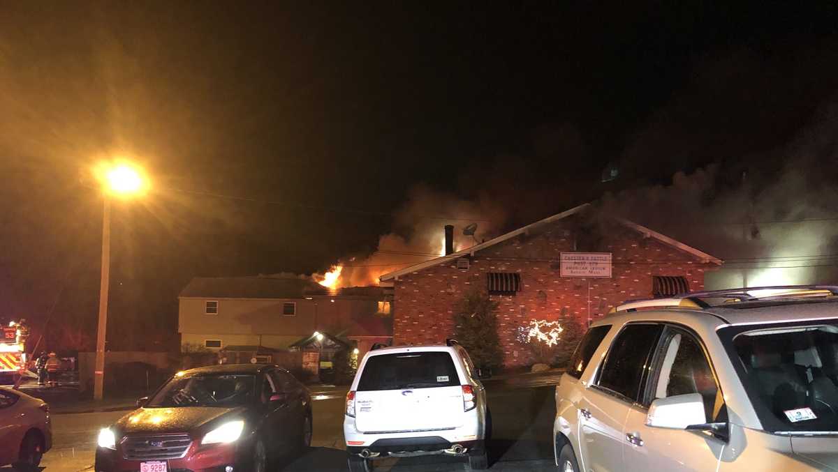 Roof collapses as American Legion post burns in Auburn