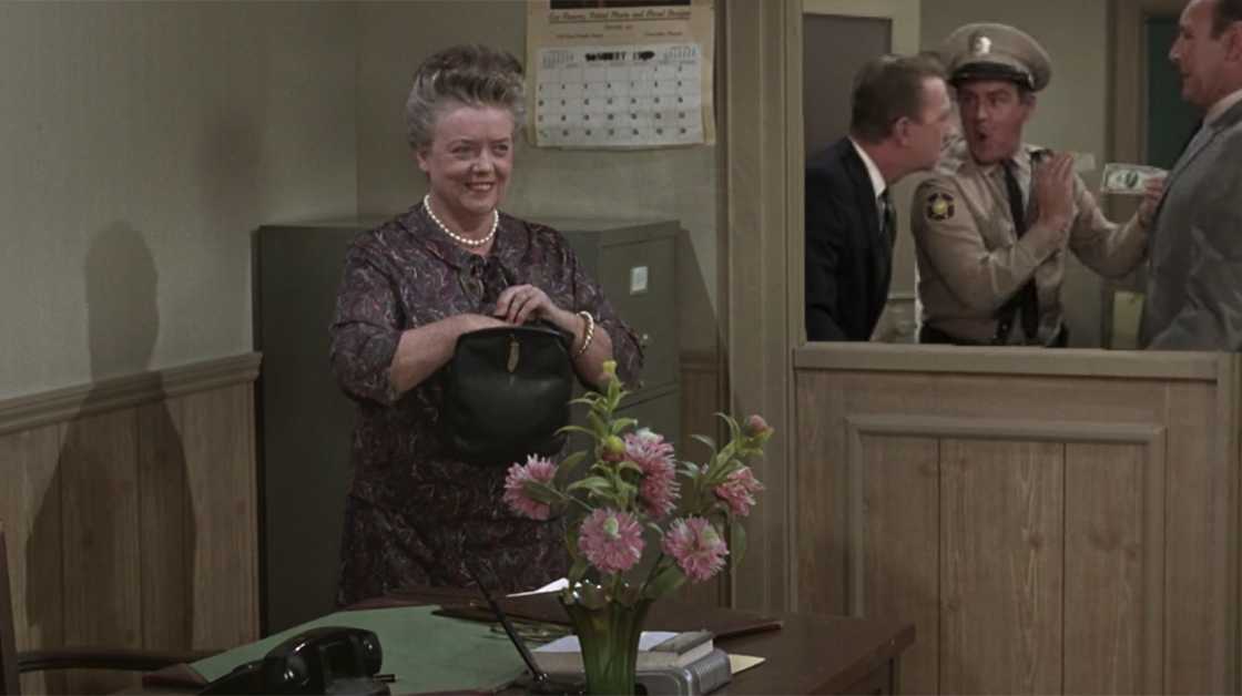 Mayberry's ''Aunt Bee'' left a 100K trust fund to the police in the