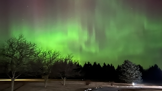 Northern lights photos: Aurora borealis seen in Wisconsin, Iowa, more