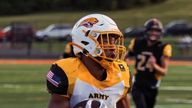 Fairfield football team first in Ohio with Army jerseys