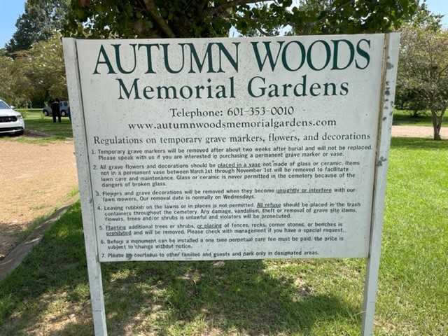 autumn&#x20;woods&#x20;cemetery&#x20;sign