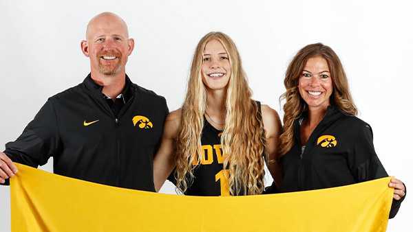 Kansas teenager injured in Louisville crash starts senior year of school - Vimarsana News