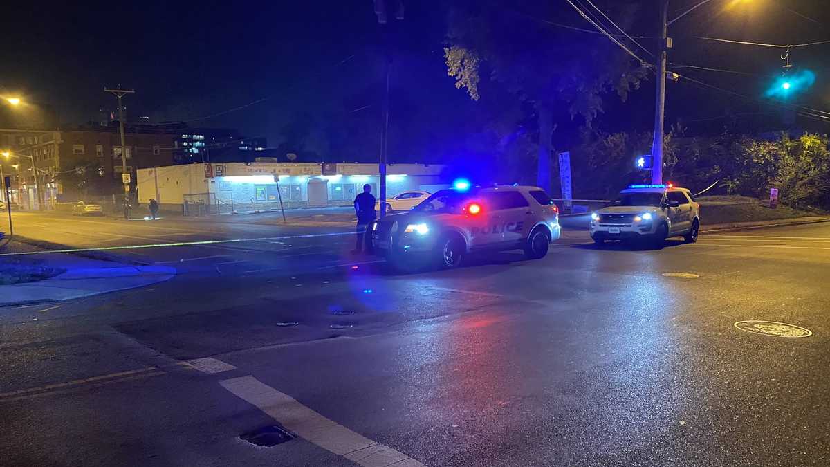 Police: Man dies after shooting in Avondale