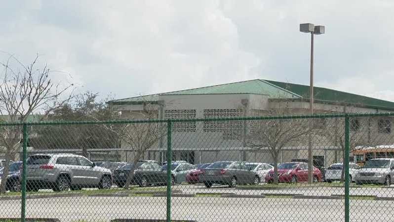 Volusia County school board discusses random student screenings - Vimarsana News