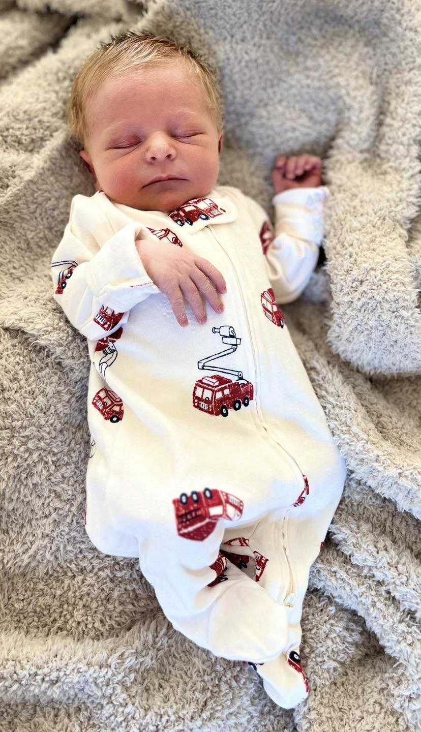 Couple delivers their firstborn inside car along South Carolina highway