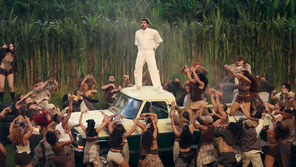 Bad Bunny reveals his love for the 49ers, pays homage to late uncle in Super Bowl halftime show