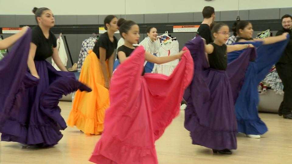 Mexican folk dance group keeps Latin American culture alive