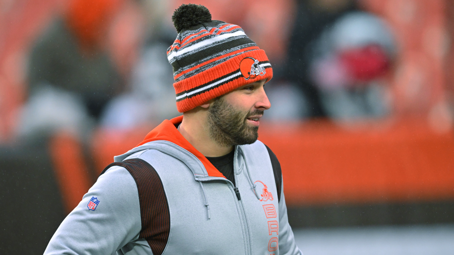 AP source: Baker Mayfield requests trade after Browns chase Deshaun Watson