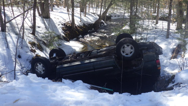 Woman killed after vehicle crashes into stream - Vimarsana News