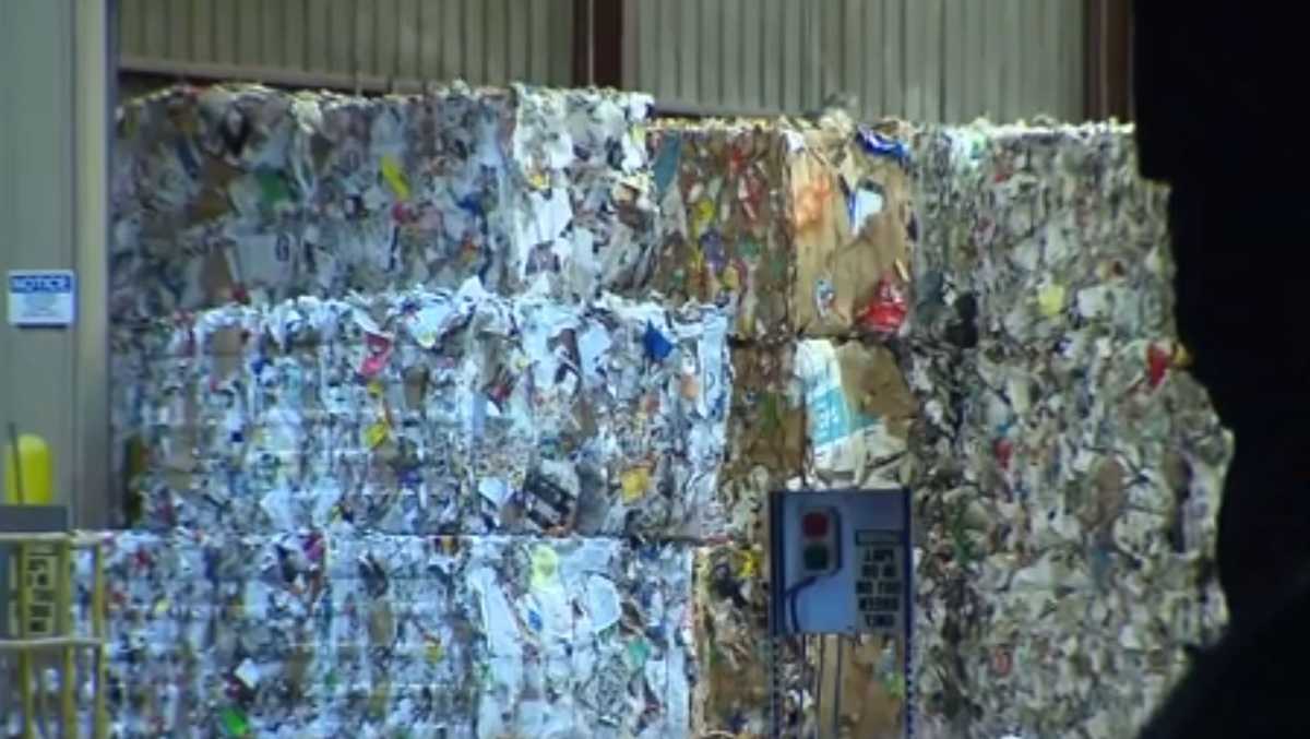 Report: Mother of 4 crushed to death by 1-ton bale at recycling plant