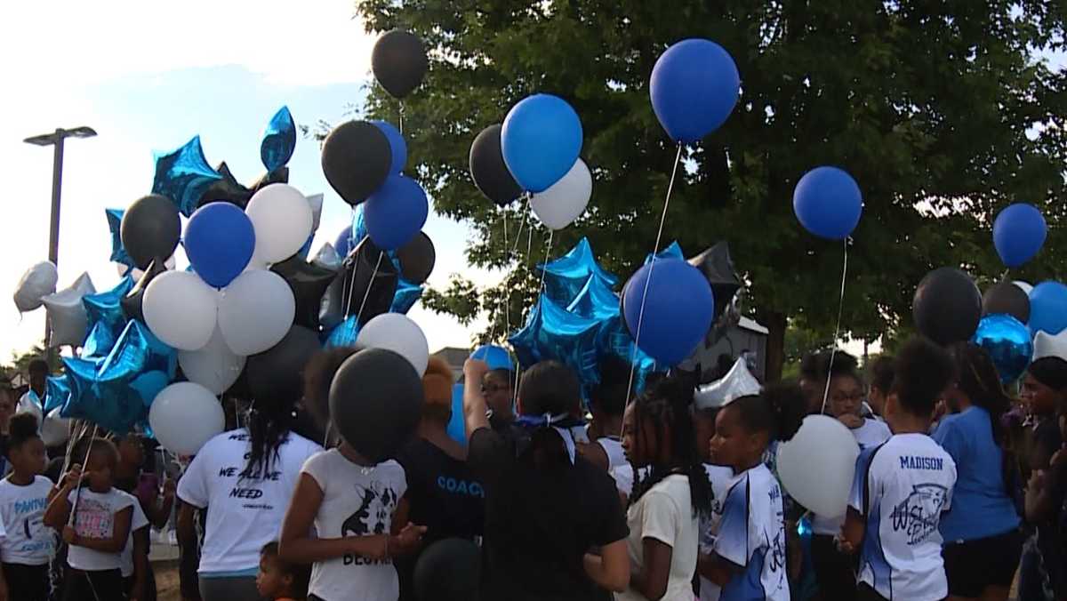 Family, friends hold balloon release for 9-year-old killed in drive-by ...