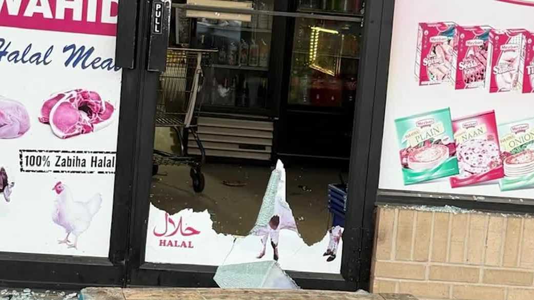 4 Security Plaza Shopping Center businesses burglarized