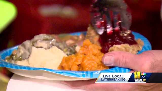 Baltimore bar celebrates 14th year of Thanksgiving meals - Vimarsana News