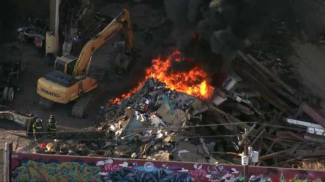 Scrap yard on fire in south Baltimore - Vimarsana News