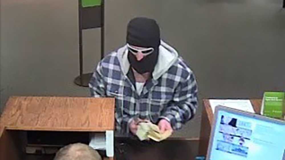 Police Capture Bank Robbery Suspect Immediately After Holdup