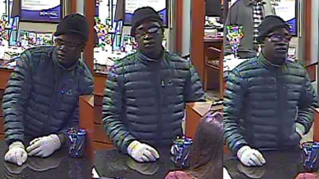 Des Moines police looking for bank robbery suspect caught on camera